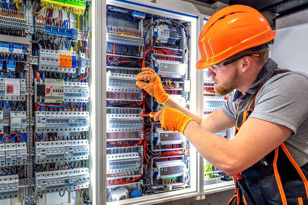 Mid Iowa Electric Inc serving Des Moines